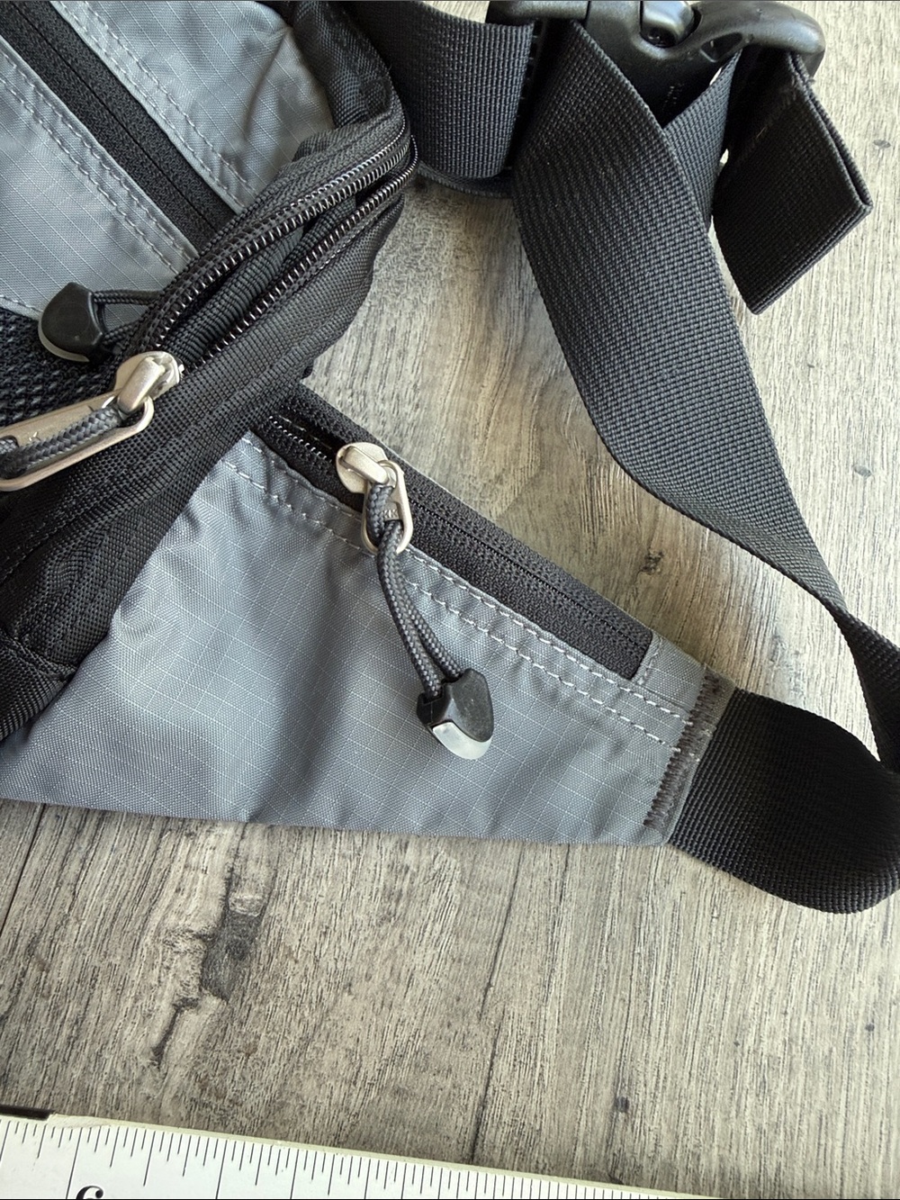 REI Recreational Equipment Inc. Gray and Black Waist Sling Pack Bag - Picture 9 of 9
